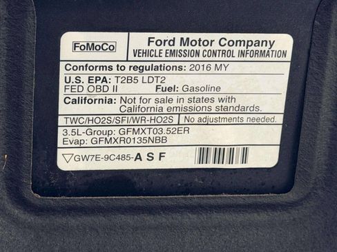 Used 2016 Ford Edge Titanium w/ Technology Package AWD/4WD image 12