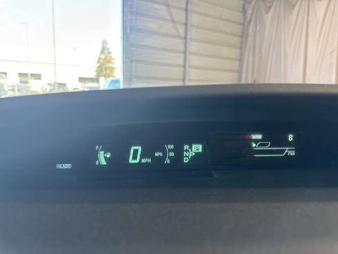 Used 2014 Toyota Prius Two image 19