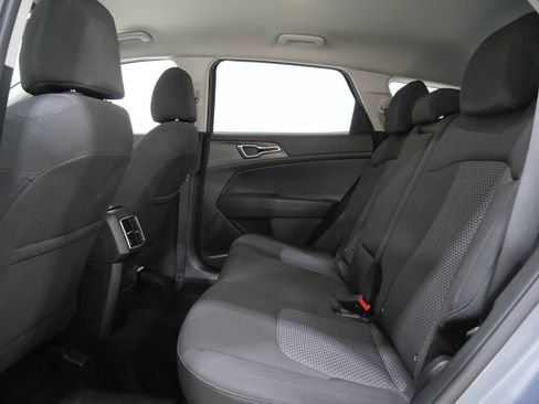 Used 2025 Kia Sportage LX image 25