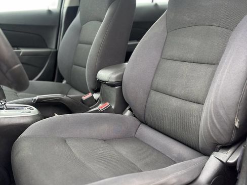 Used 2015 Chevrolet Cruze LT FWD image 10