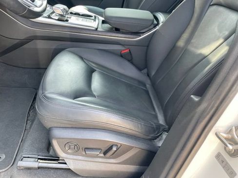 Used 2021 Audi Q7 3.0T Premium Plus w/ Premium Plus Package AWD/4WD image 11