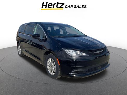 Used 2024 Chrysler Voyager LX image 1