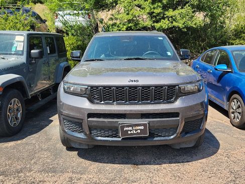 Used 2023 Jeep Grand Cherokee L Laredo AWD/4WD image 10