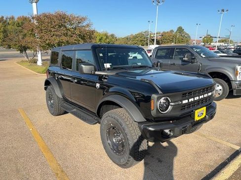 New 2025 Ford Bronco Big Bend w/ Black Diamond Package image 2