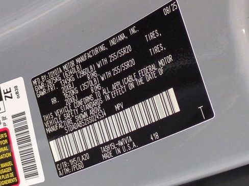 Certified 2025 Toyota Grand Highlander AWD Hybrid image 18