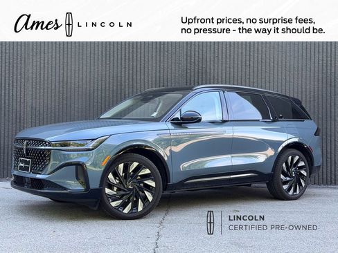 Used 2026 Lincoln Nautilus Reserve w/ Jet Appearance Package AWD/4WD image 1