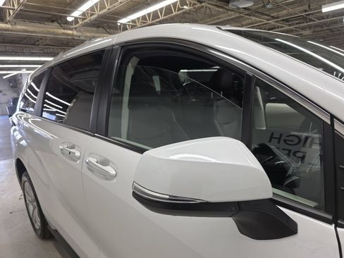 Used 2024 Toyota Sienna Platinum AWD/4WD image 53