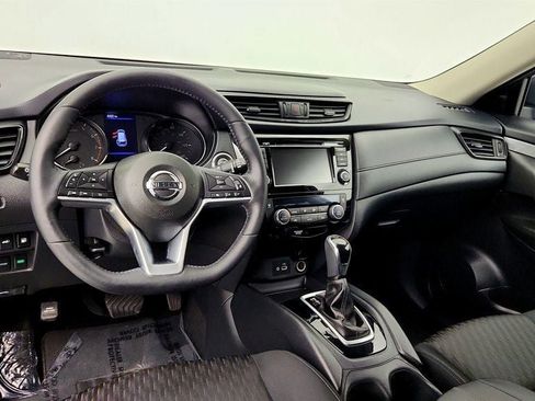 Used 2018 Nissan Rogue SV w/ Premium Package AWD/4WD image 11