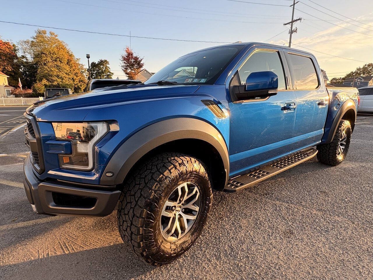 Used 2017 Ford F150 Raptor w/ Equipment Group 802A Luxury AWD/4WD image 11
