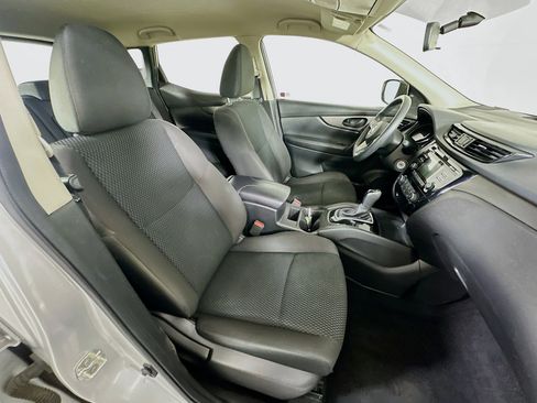 Used 2018 Nissan Rogue Sport S w/ S Appearance Package image 29