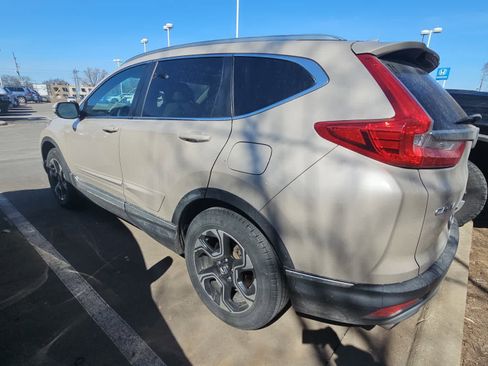 Used 2017 Honda CR-V Touring image 4