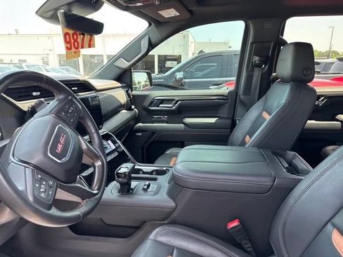 Used 2024 GMC Sierra 1500 AT4 w/ Technology Package AWD/4WD image 13