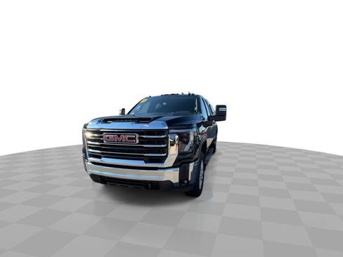 Used 2024 GMC Sierra 2500 SLE w/ SLE Value Package; AWD/4WD image 3