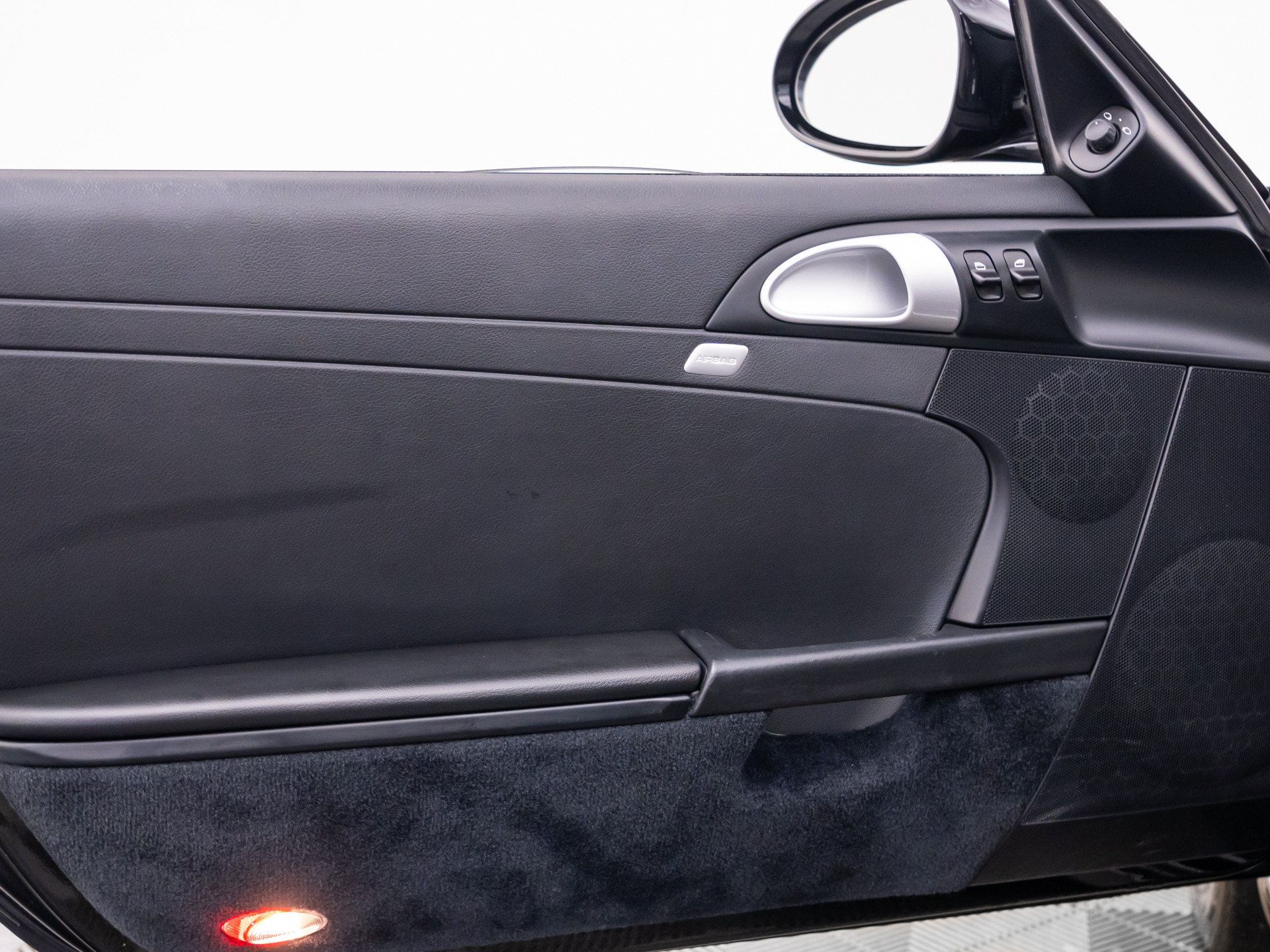 Used 2010 Porsche Cayman RWD image 14