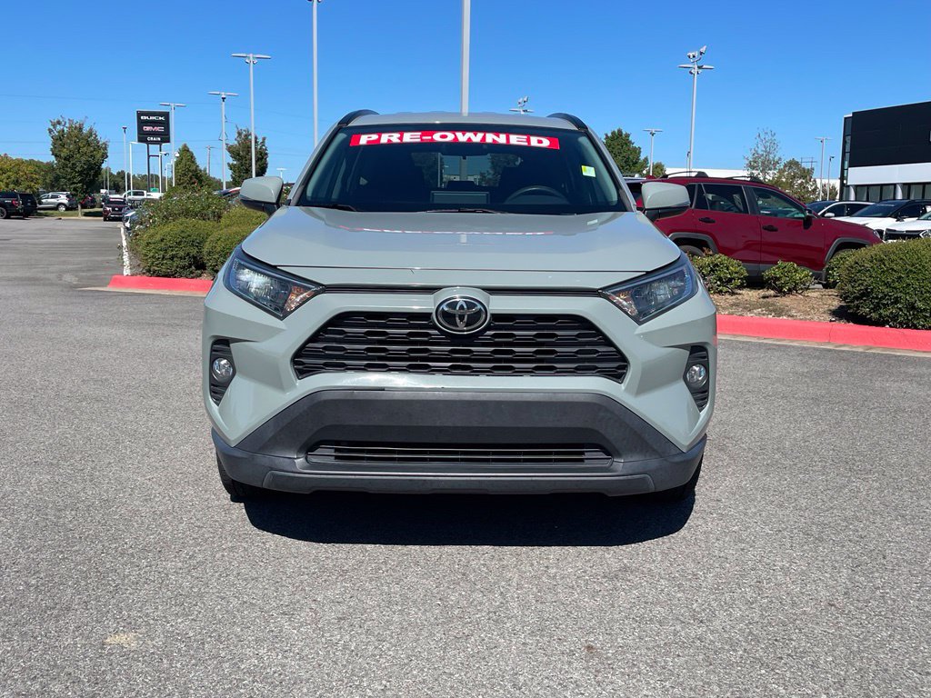 Used 2021 Toyota RAV4 XLE AWD/4WD image 2