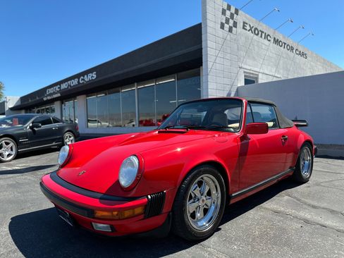 Used 1987 Porsche 911 Carrera RWD image 2