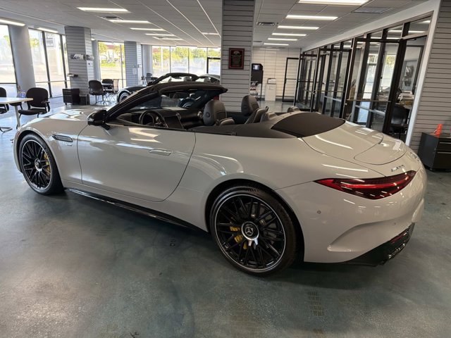 Used 2022 Mercedes-Benz SL 63 AMG 4MATIC image 4