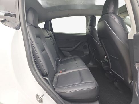 Used 2020 Tesla Model Y Long Range AWD/4WD image 33