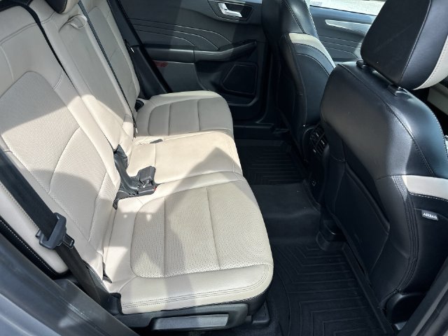 Used 2022 Ford Escape Titanium AWD/4WD image 37