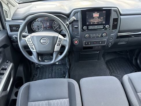 Used 2024 Nissan Titan SV RWD image 22