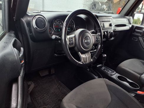 Used 2017 Jeep Wrangler Unlimited Sport AWD/4WD image 5