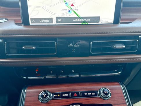 Used 2023 Lincoln Aviator Reserve w/ Equipment Group 201A image 30