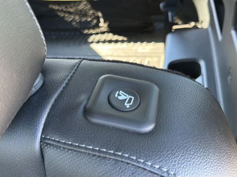 Used 2021 Kia Telluride EX w/ EX Premium Package image 17