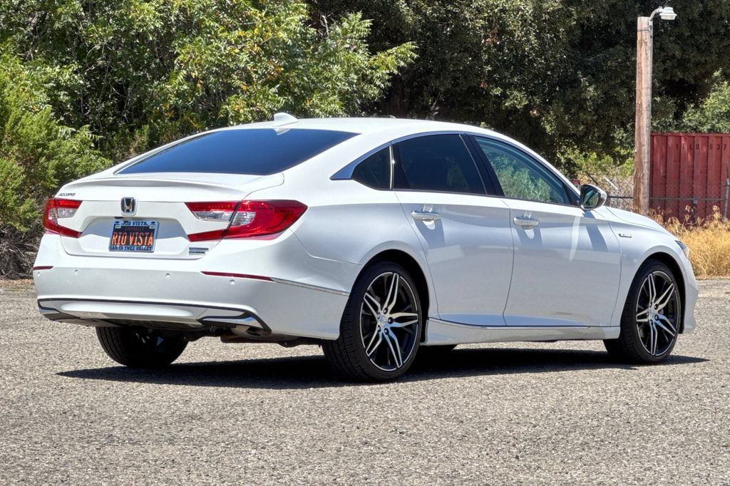 Used 2022 Honda Accord Touring image 4