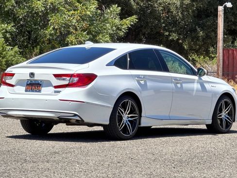Used 2022 Honda Accord Touring image 4