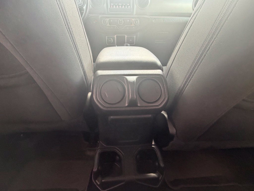 Used 2022 Jeep Wrangler Sport AWD/4WD image 34