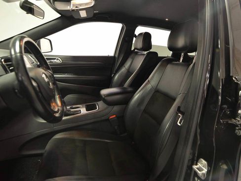 Used 2021 Jeep Grand Cherokee Laredo X AWD/4WD image 7