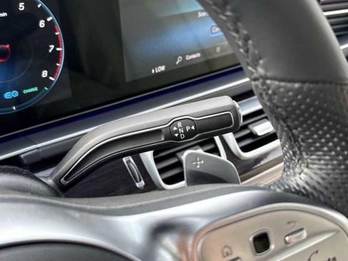 Used 2023 Mercedes-Benz GLS 450 4MATIC image 23