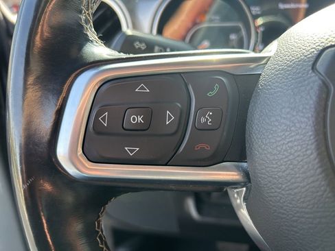 Used 2018 Jeep Wrangler Unlimited Sahara image 21