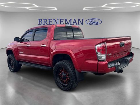 Used 2016 Toyota Tacoma Limited w/ Towing Package AWD/4WD image 7