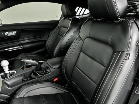 Used 2019 Ford Mustang GT Premium w/ Equipment Group 401A RWD image 19