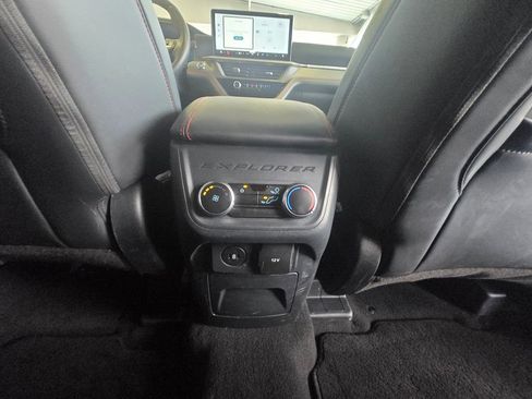 Used 2025 Ford Explorer ST-Line image 25