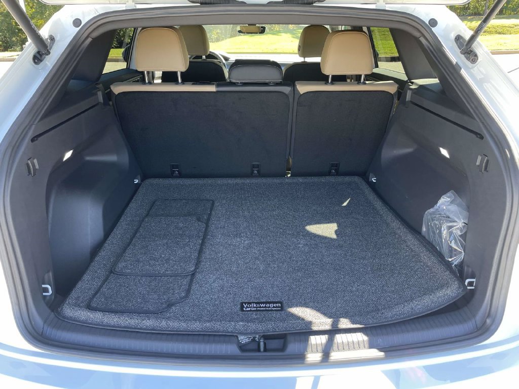 Certified 2026 Volkswagen Atlas Cross Sport SE FWD image 14