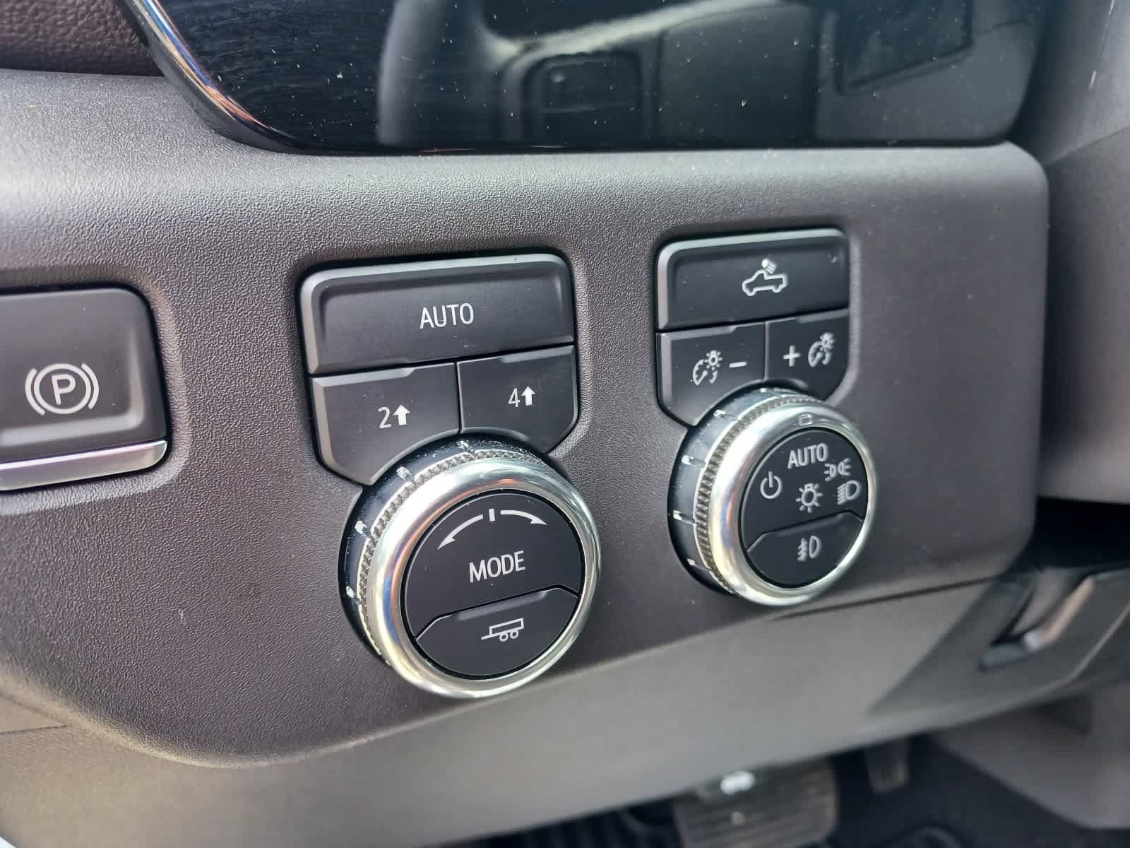 Used 2024 GMC Sierra 1500 Elevation w/ Max Trailering Package AWD/4WD image 18