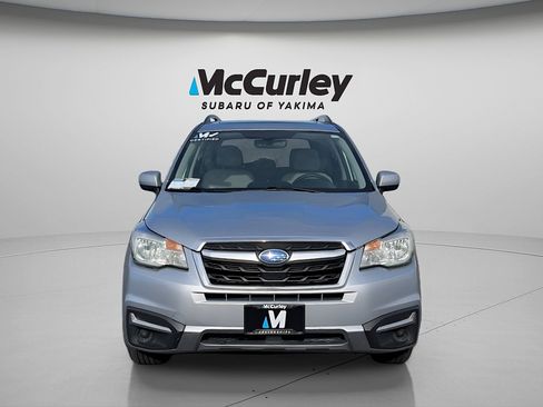 Used 2017 Subaru Forester 2.5i Premium w/ Popular Package #2A AWD/4WD image 9