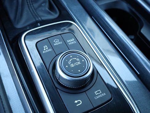 Used 2024 Nissan Armada SV image 22