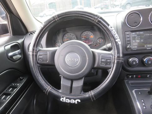 Used 2016 Jeep Patriot High Altitude AWD/4WD image 14