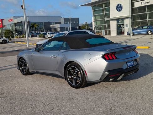 Used 2025 Ford Mustang Premium RWD image 4