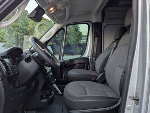 Used 2024 RAM ProMaster 2500 w/ Premium Convenience Group FWD image 14