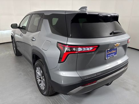 Used 2025 Chevrolet Equinox LT AWD/4WD image 6