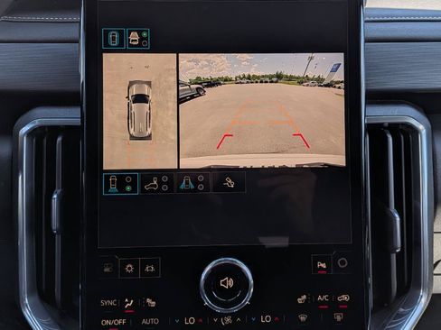 New 2026 GMC Acadia Elevation AWD/4WD image 16