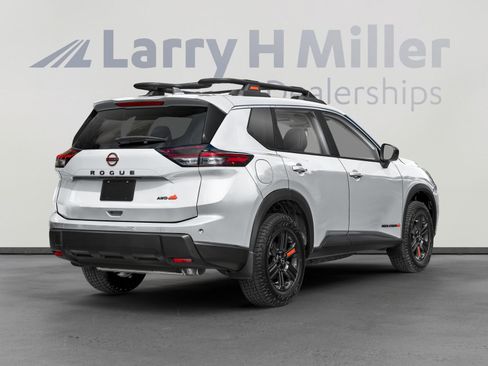New 2026 Nissan Rogue SV AWD/4WD image 2