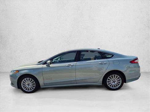 Used 2014 Ford Fusion SE w/ Equipment Group 502A FWD image 8