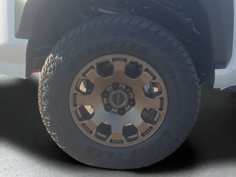 New 2026 Toyota Tacoma 4x4 Double Cab Hybrid image 9