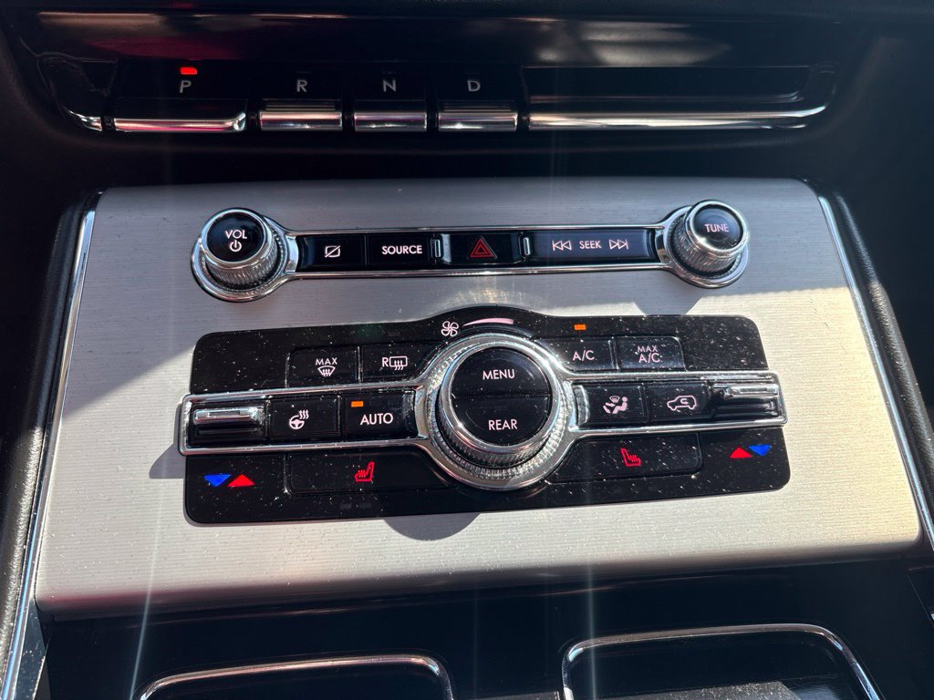 Used 2023 Lincoln Aviator AWD image 26