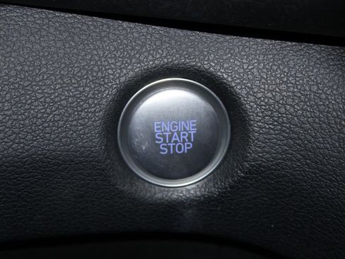 Used 2023 Hyundai Santa Fe SEL image 39